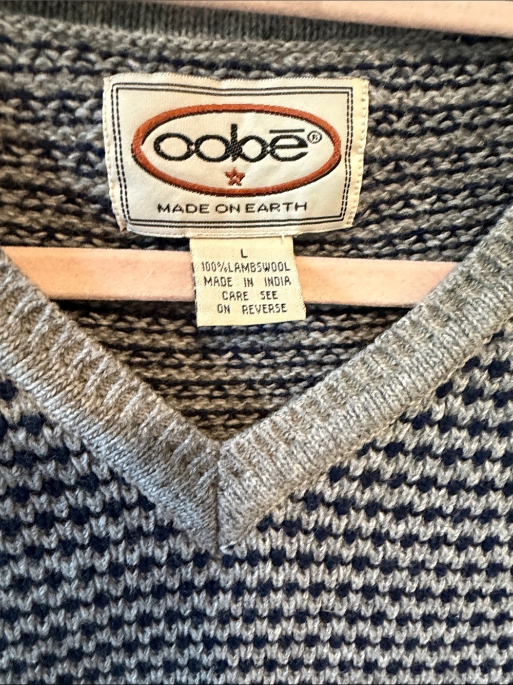 OOBE Men's Gray Lambs Wool V-Neck Sweater